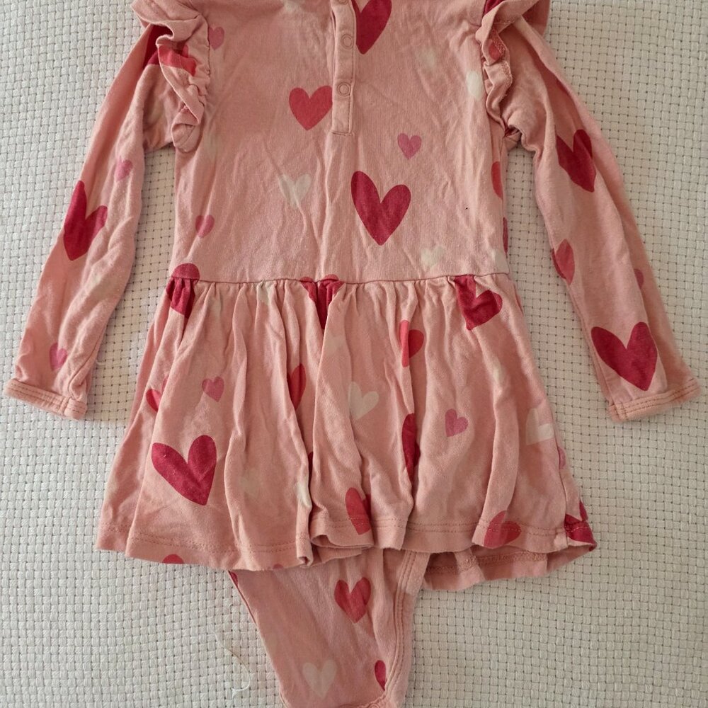 💖 Kyte Baby Twirl Onesie + Bib | Pink Hearts | 6–12 Months - Picture 8 of 15